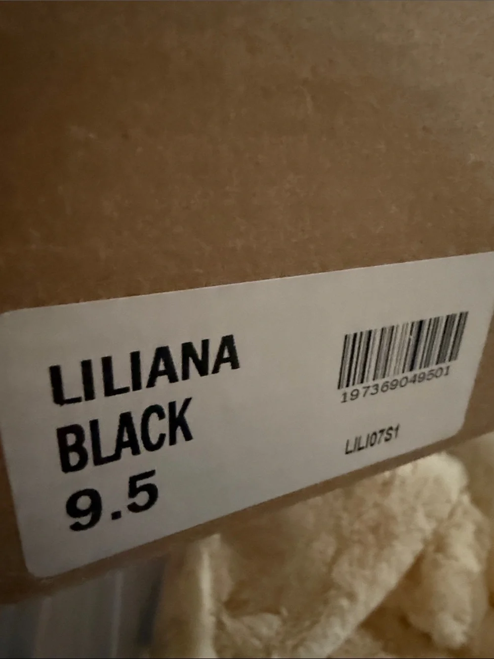 NEW Steve Madden Black Ribbed Chelsea Lug Ankle Boots